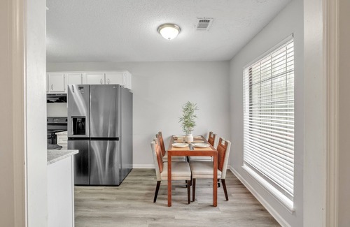 North Little Rock House | Tranquil Escape (3-Bedroom Home) - Handicap accessible - Pets Allowed by RedAwning