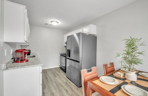 North Little Rock House | Tranquil Escape (3-Bedroom Home) - Handicap accessible - Pets Allowed by RedAwning