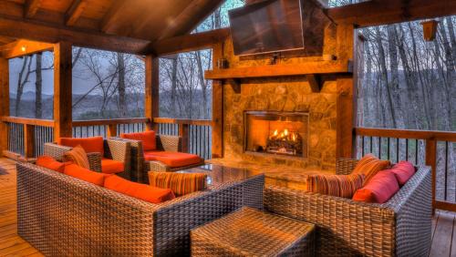 Raccoon Ridge House | Tranquil Escape of Blue Ridge