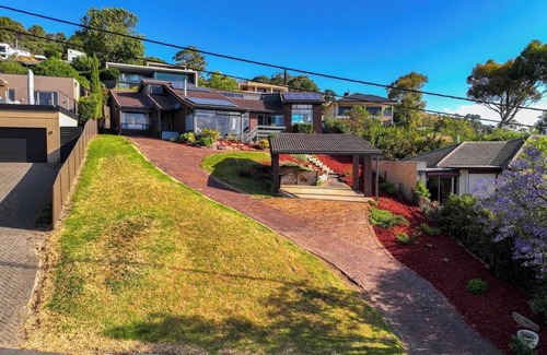 Glen Osmond House | Tranquil Escape: The Gerald House Near the City