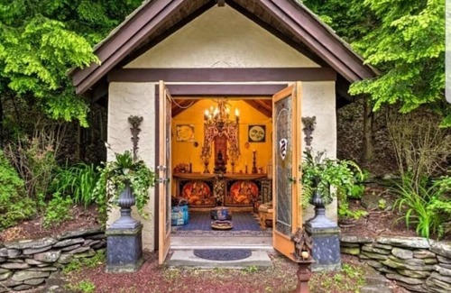 Denver Villa | Tranquil escape with/hot tub views. 2.5 hours from NYC. On the market for sale.
