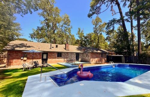 Grogan's Mill House | Tranquil Escape with pool and casita. Pet ok. Spring TX