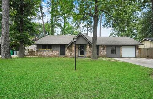 Grogan's Mill House | Tranquil Escape with pool and casita. Pet ok. Spring TX