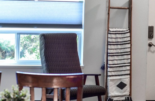Campbell River Apartment | Tranquil Getaway in Campbell | Minutes from Ocean