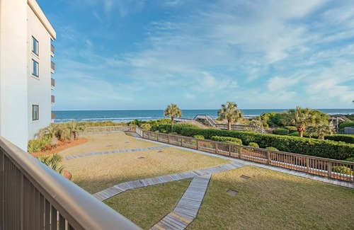Litchfield by the Sea Condo | Tranquil Getaway 2BR Ocean Views Onsite Amenities
