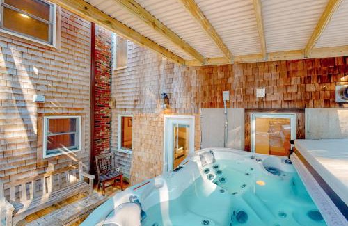 Wellfleet House | Tranquil Getaway