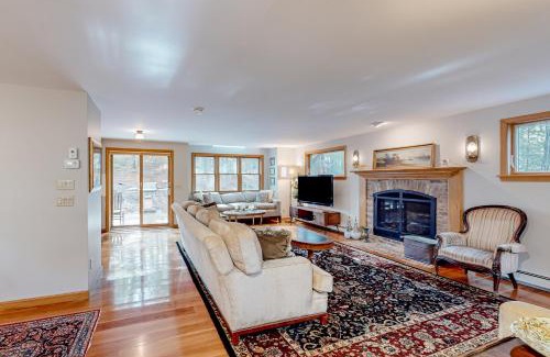 Wellfleet House | Tranquil Getaway
