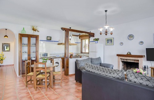 Conil de la Frontera House | Tranquil Home Casa Villanueva 2 with Private Pool, Terrace, Garden & Wi-Fi