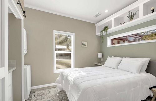 Owens Cross Roads House | Tranquil Haven by Green Mountain - Petite Retreat
