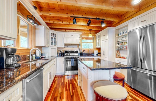 Greenville House | Tranquil Haven | Secluded waterfront house with sauna, dock, kayaks, canoe, gym