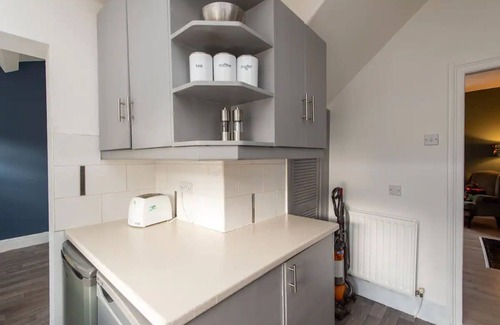 Newcastle-upon-Tyne House | Tranquil Home in Newcastle-gateshead. Ideal for Family or Workers. Close to Town