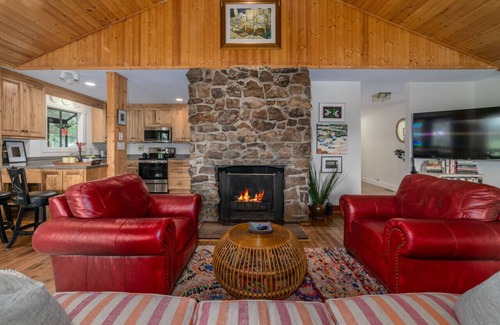 Lexington House | Tranquil home near W&L, VMI