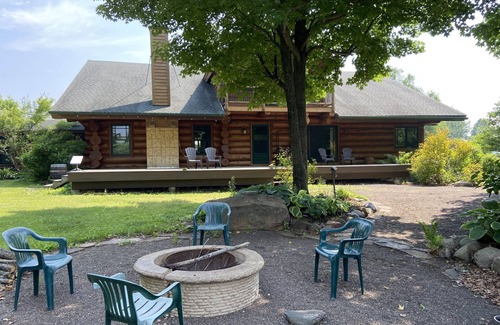Duluth Apartment | Tranquil Lodge Retreat with Direct Trail Access in Northern Minnesota