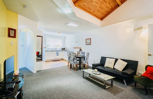 Eagle Heights House | Tranquil Mountain Escape / Tamborine Mountain