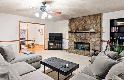 Barnardsville House | Tranquil mountain-view home with fireplace, firepit, deck, W/D, & soaking tub