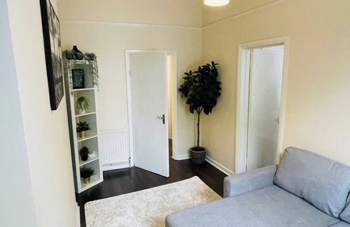 Westbourne Green Apartment | Tranquil Oasis Haven, Paddington,central London, Hyde park, Euston,Edgware road