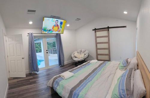 Rural Estates Villa | Tranquil Oasis Retreat in Golden Gate Estates