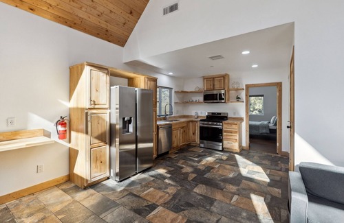 Pine Mountain Club Cabin | Tranquil Pine Mountain Retreat 3 Bedroom Cabin by RedAwning