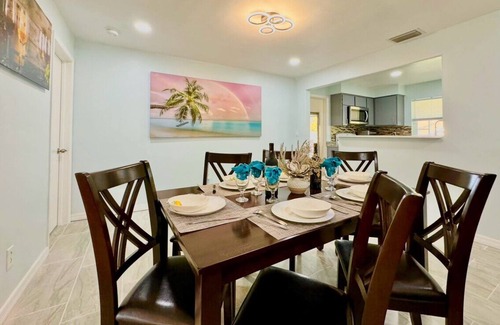 Eight Lakes House | Tranquil Poolside Getaway: Dive into Relaxation!