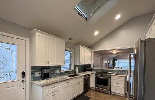 Riverside House | Tranquil Private Beach House in East Providence