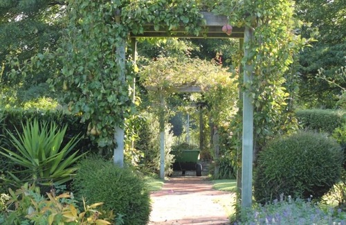 Renwick Apartment | Tranquil, private guest accommodation in beautiful garden setting