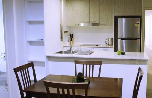 Braddon Apartment | Tranquil, Relaxing Forrest Style Apt - Braddon