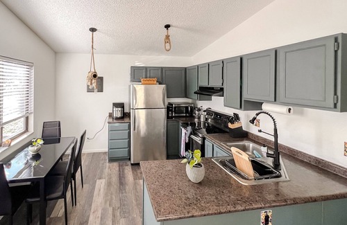 West Colorado Springs House | Tranquil Retreat Steps from Garden of the Gods!