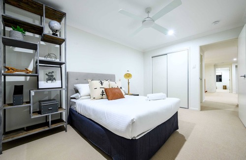 Bridgeman Downs House | Tranquil Retreat - Spacious Home with Pool