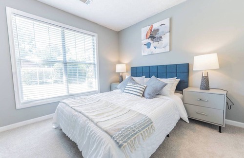 Duluth House | Tranquil Retreat on Brook Farms Dr