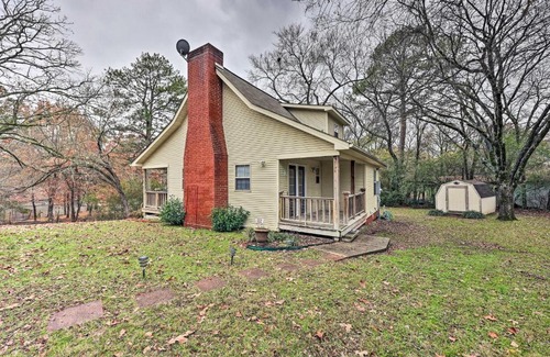 Mid America House | Tranquil Retreat with Dock on Lake Hamilton!