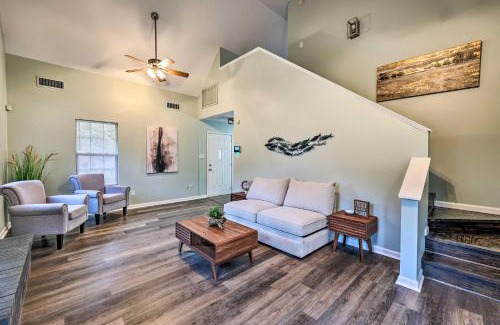 Mid America House | Tranquil Retreat with Dock on Lake Hamilton!
