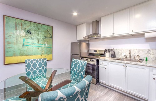 Kaweah House | Tranquil Riverfront Studio