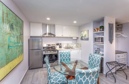 Kaweah House | Tranquil Riverfront Studio