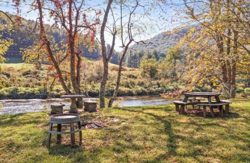 West Jefferson House | Tranquil Riverfront Living at Sasquatch Cabin!
