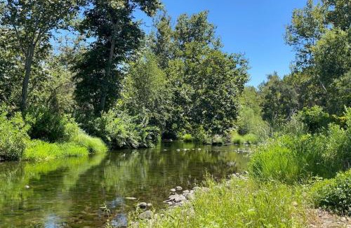 Kaweah House | Tranquil Riverfront Studio