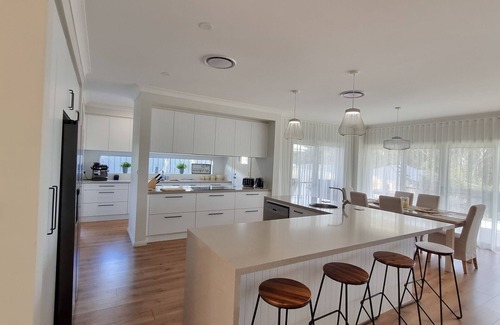 Dolphin Point House | Tranquil seaside escape with room for the entire family!