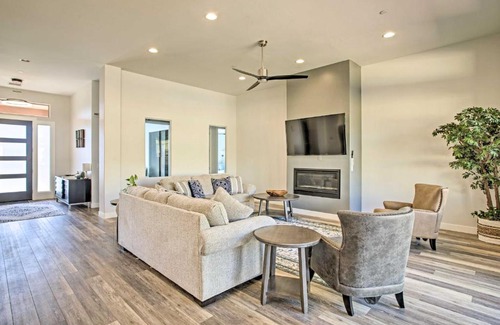 West Sedona House | Tranquil Sedona Home with Fireplace and Hot Tub!