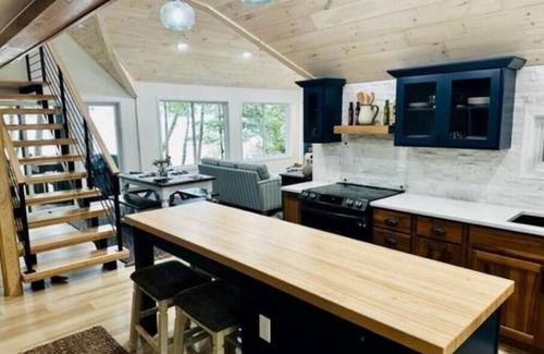 Rogers City House | Tranquil Shores Lake Huron Beachfront-Modern and Luxurious