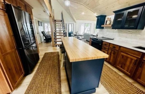 Rogers City House | Tranquil Shores Lake Huron Beachfront-Modern and Luxurious