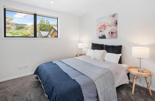 Lower Hutt House | Tranquil Stay at Rainey Grove