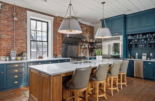 Butchertown House | Tranquil Terrace Unit 6 | Getaway in Frankfort!