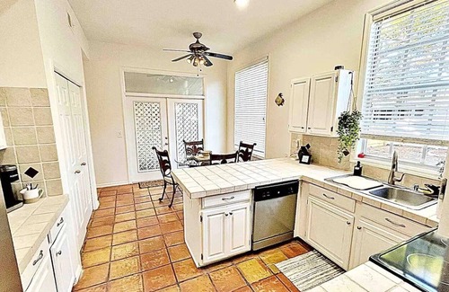 Ozona House | Tranquil Tides! Entire Home in Ozona - Palm Harbor