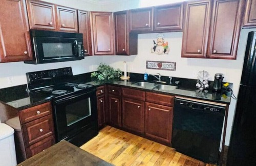 Guntersville House | Tranquil Townhouse Near Lake