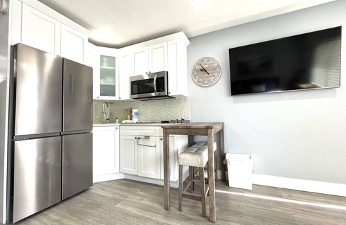 North Redington Beach Condo | Tranquil Retreat on the Beach