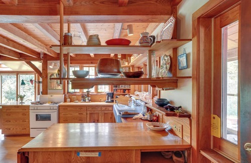 Washington House | Tranquil Washington Home w/ Sauna, on 70 Acres