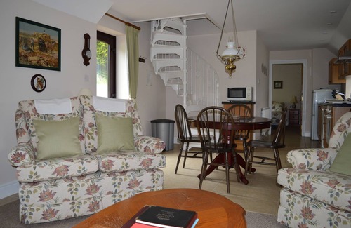 St Leonards-On-Sea Cottage | Tranquil. well-equipped Cottage in historic '1066 Country'