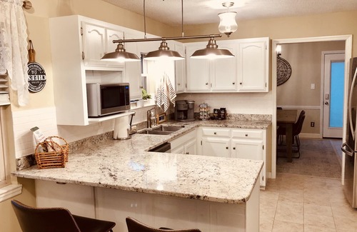 Cleveland House | Tranquil Wooded Uptown Home Minutes to Lee, Hospitals, and Industry