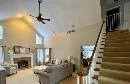 Suamico House | Tranquil Woods on Pine Lane