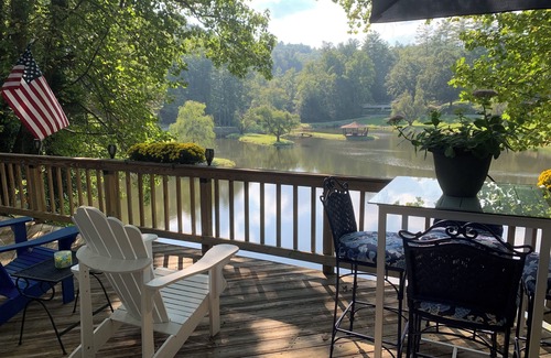 Hendersonville Ski Chalet | Tranquility on PRIVATE Willow Lake