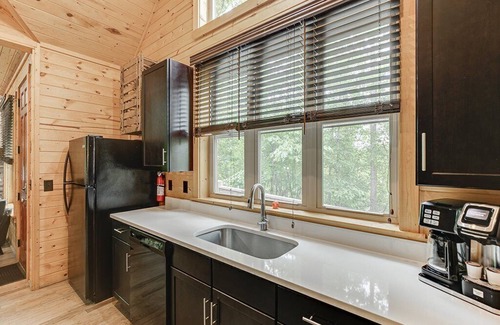 Cleveland Cabin | Tranquility One- 2 Level Luxury Spa Cabin w/Infrared Sauna, Jacuzzi, Pool Table